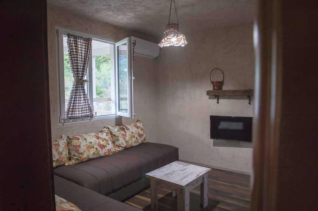Apartments Djurovic Virpazar Eksteriør billede